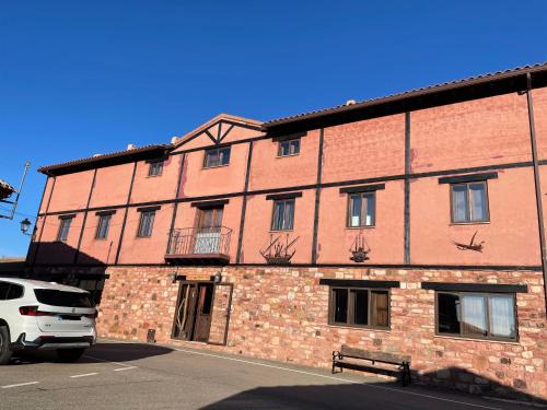 Noviales Casa | Tres Navíos en el Mar Casa Rural de 10 habitaciones con baño individual precios web