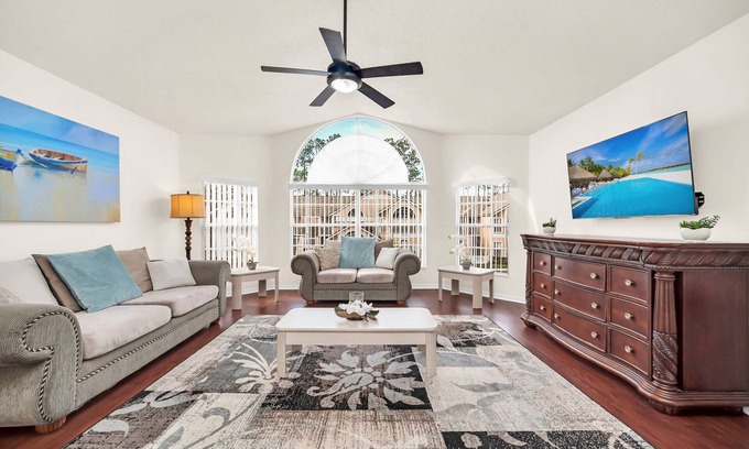 Royal Palm Bay Condominio | Resort-Style 3BR Condo