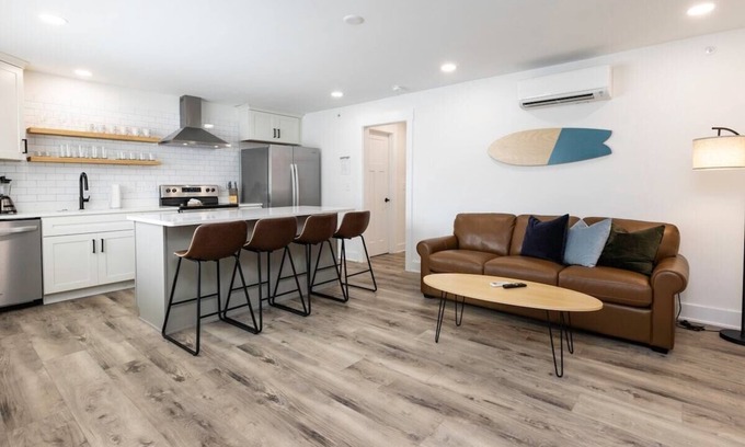 Northeast Virginia Beach Apartamento | Trestles - Loft #5 - 8 min walk to the beach