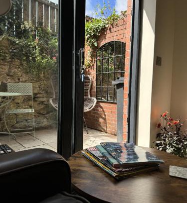 Holywood Casa | Trevor Street