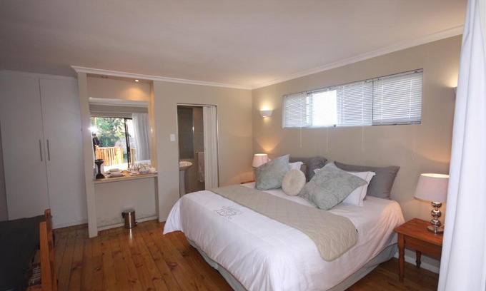 Adelaide Casa | Tri-Angle B&B and Wellness Salon