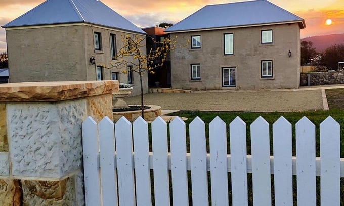 Triabunna Cama Y Desayuno | Triabunna Barracks