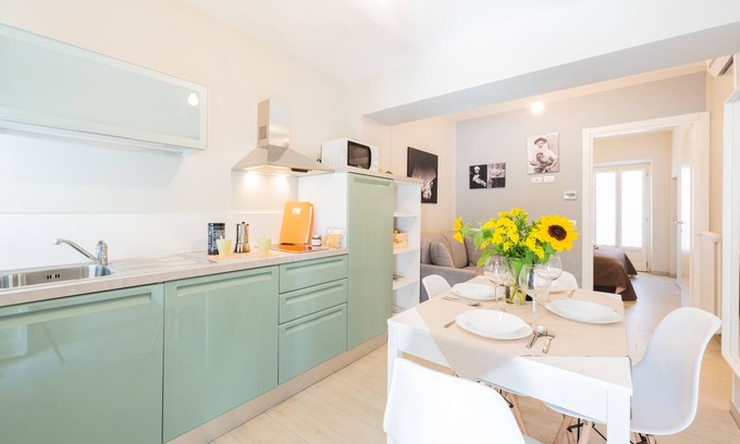 Alba Casa | Apartamentos de vacaciones en Trifulhouse: ¡TODO EL PALACIO! ocupación máxima 16 personas