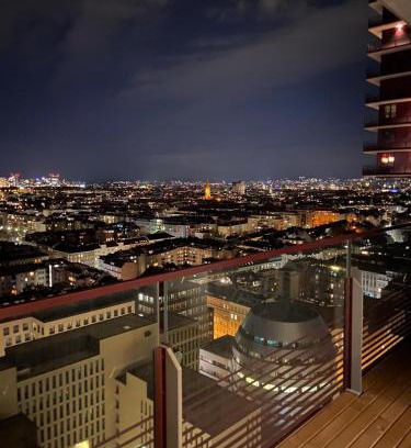 Erdberg Apartamento | Triiiple Suites Level 22 mit Balkon und Tiefgarage