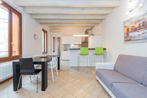 Centro Storico Nord Apartamento | Trilocale Rua Sovera 85 - F&L Aparment