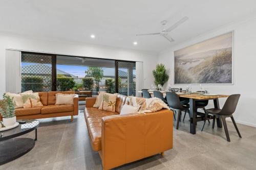 Trinity Beach Casa | Trinity Oasis Spa BBQ & Family Retreat