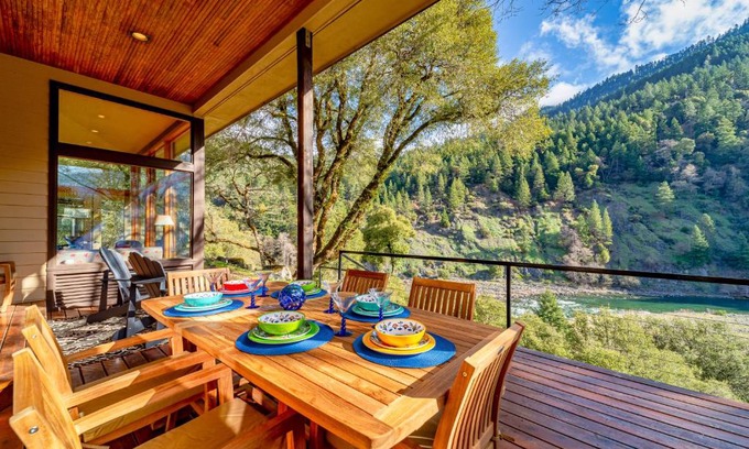 Burnt Ranch Casa | Trinity River Vista