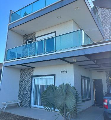 Matinhos Casa | Triplex de Frente para o Mar com Piscina Privativa
