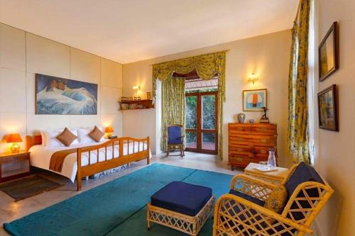 The Mall Road Villa | Trishul Mountain Views