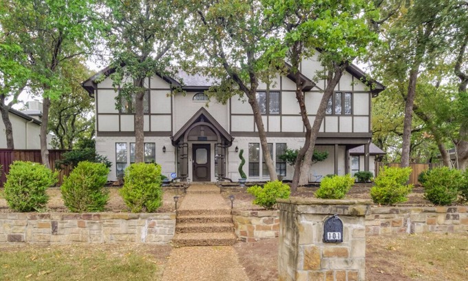 Trophy Club Casa | Trophy Haven Retreat - 4 BR - 3 BA -Pool