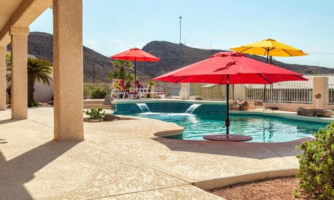 Lake Havasu City Casa | Tropic Paradise 3 bed 3 bath Pool Home