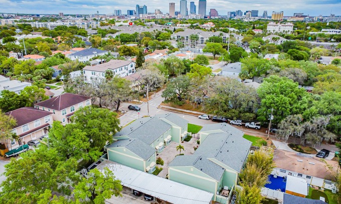 Hyde Park Condominio | ★TROPIC VIBE★ Walk to Hyde Park, SOHO, Bayshore