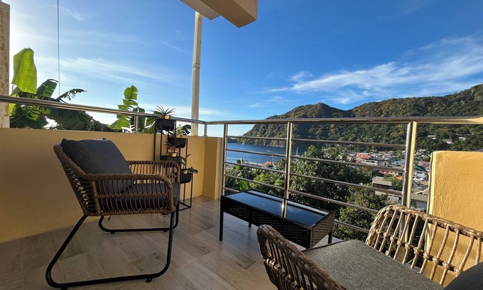 Soufriere Apartamento | Tropical apartment- Charming 1-bedroom apartment overlooking Soufriere town.