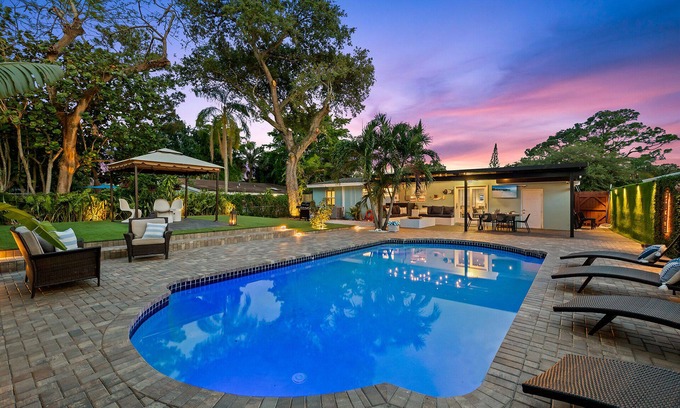 Riverside Park Casa | PARROT.life - 3BR Family home w/Htd Pool. 7min from Las Olas