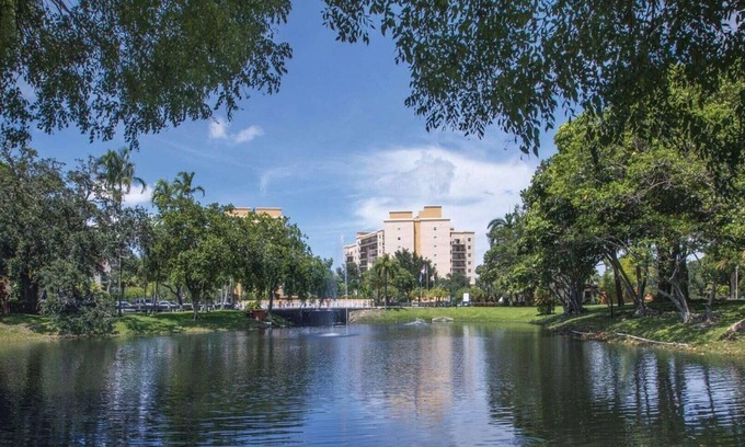 Survey Creek Complejo | Tropical Haven In Pompano Beach-Wyndham Palm-Aire - 2 Bedroom