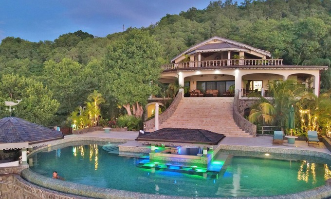 Friendship Bay Apartamento | Tropical Hideaway Penthouse Suite - Vistas impresionantes - 5 * Alojamiento