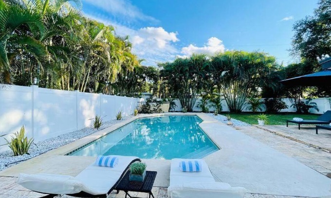 Wilton Manors Casa | Tropical Oasis House Private Pool Family Yard