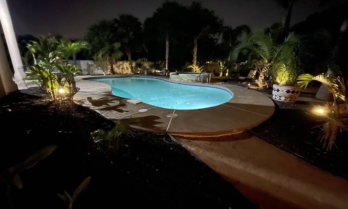 Palmhurst Casa | Tropical paradise 4 bedroom pool gym Mission TX
