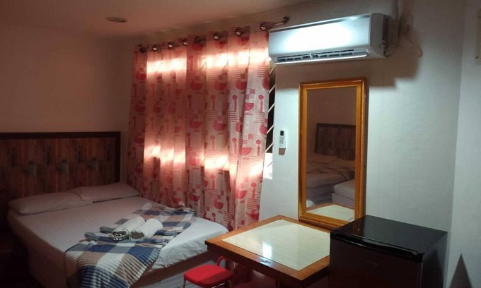 Puerto Princesa City Centre Apartamento | Tropical Retreat: Palawan Studio