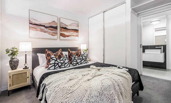 Hawthorn Condominio | Tropical Sanctuary in Hawthorn’s Urban Hot Spot