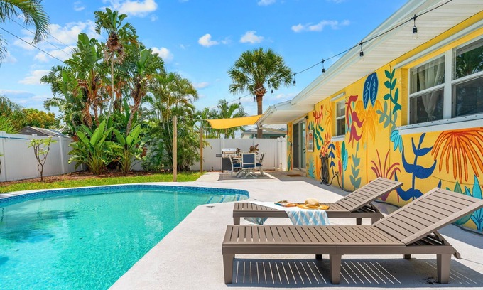 Golden Beach Estates Casa | Tropical-Inspired Beachside Home w/BBQ Grill & Heated Pool