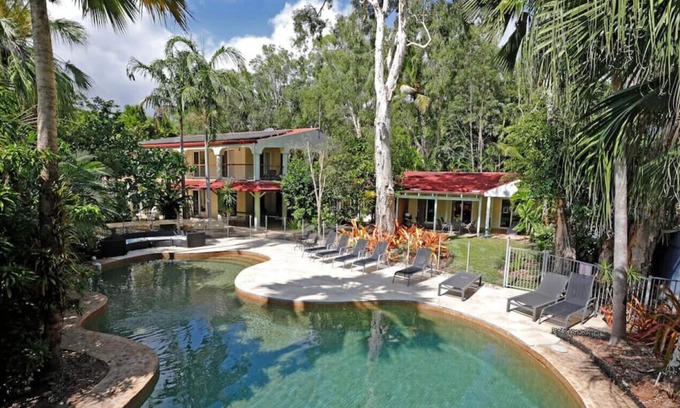 Clifton Beach Casa | Tropical 'Villa Bella' with Private Pool