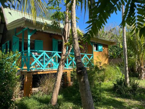 La Mivoie Chalet De Esquí | Tropical Wooden Lodge