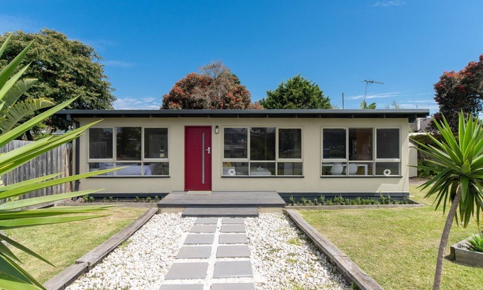 Tootgarook Cabaña | Tropicana Coastal Cottage
