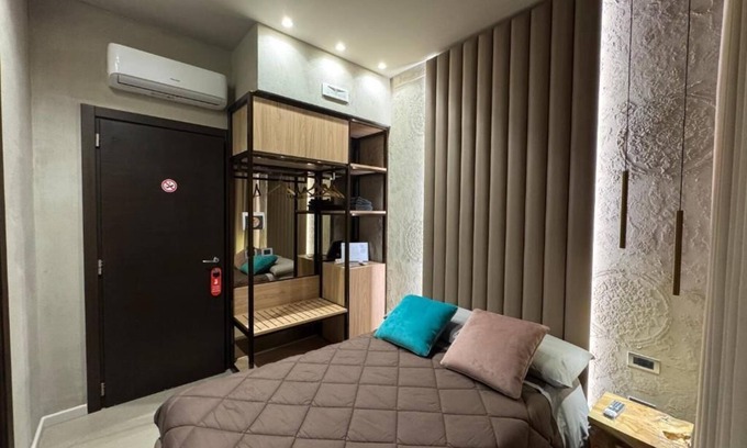 Centro Storico Casa | Tropicana room