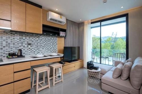 Kamala Apartamento | Tropics Kamala Hill View Apartment CTG D709, near Beach and Fantasea