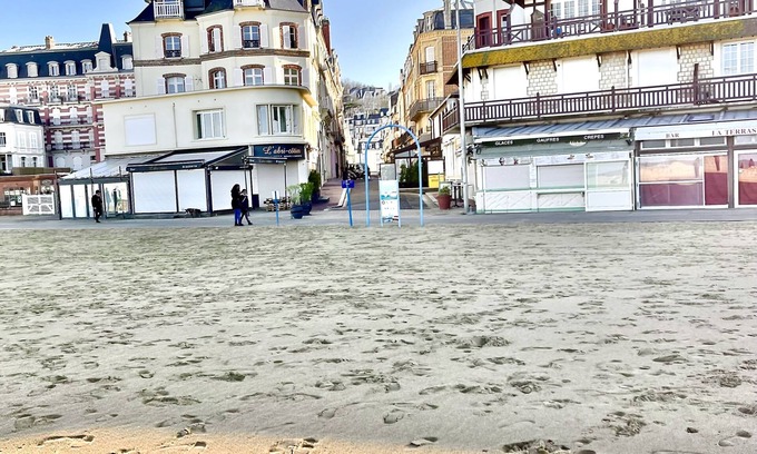 Trouville-sur-Mer Apartamento | Trouville center by the water !!!