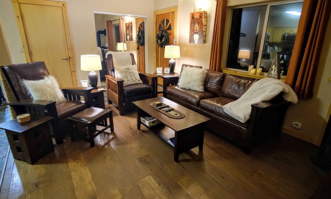 Truckee Condominio | Truckee Tahoe Donner: Sun - Lakes - Hiking and Mountain Biking Trails and more!