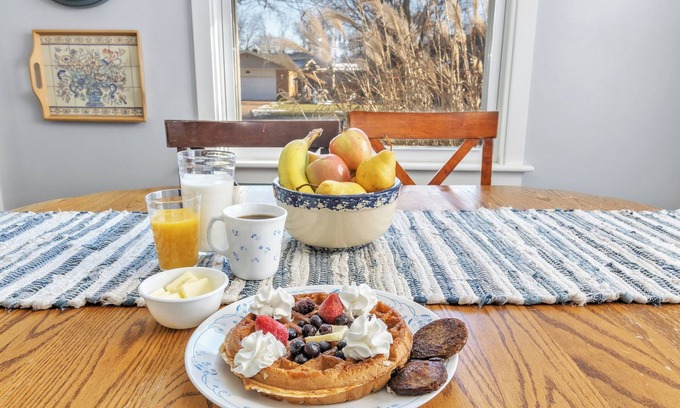 Frankenmuth Cama Y Desayuno | True Bed - and Breakfast! - made fresh by Grandma
