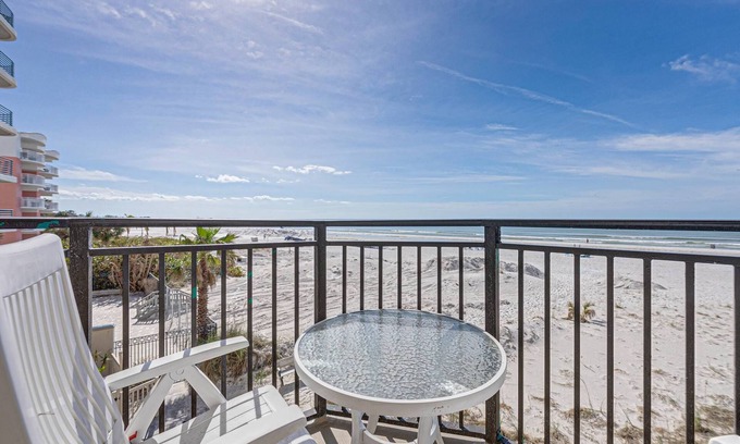 Belle Vista Condominio | VERDADERO CONDOMINIO DELANTERO DEL GOLFO VISTAS 100% A LA PLAYA Y AL GOLFO * ACTUALIZADO TODO NUEVO