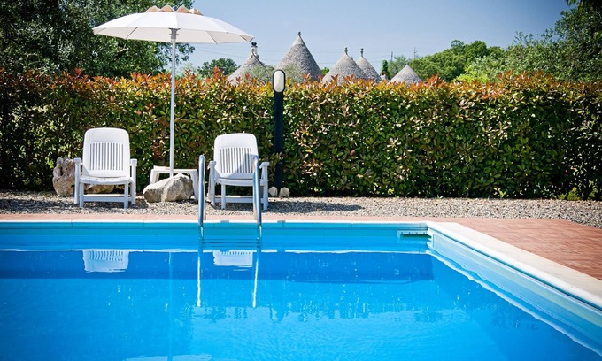 Martina Franca Casa | Trulli il Castagno, private trulli farm with four independent units