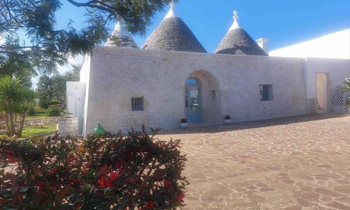 Specchiaruzzo Casa | Trullo in vigna