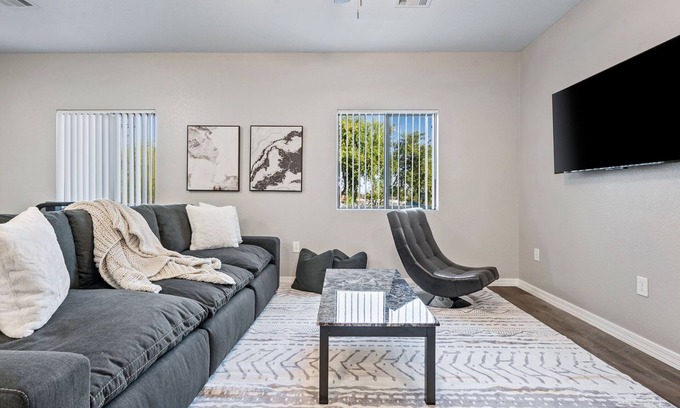 Deer Valley Apartamento | TSMC - 2 Bedroom 2 Bath w/ Pool and Gym #2003