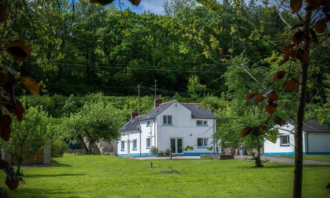 Narberth Casa | Tucking Mill - 3 Bedroom Holiday Home - Stepaside