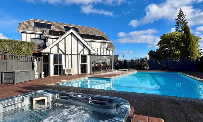 Paraparaumu Beach Cama Y Desayuno | Tudor Manor Bed & Breakfast
