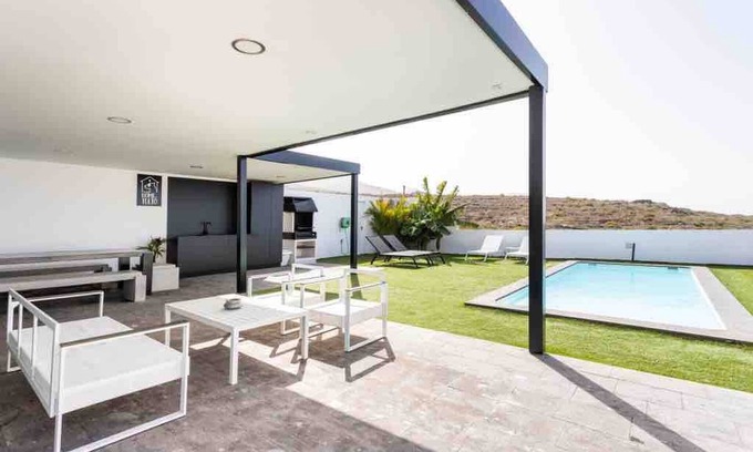 Adeje Villa | Villa familiar Tulio II con piscina climatizada