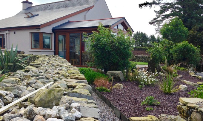 Reenascreena Casa | Tullig Rock, una hermosa casa de campo; También disponible, Stone Cottage