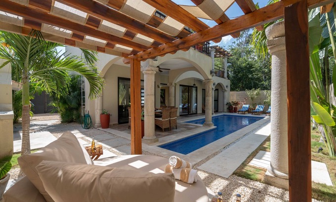Tulum Casa | Balcones relajantes y piscina privada cerca de Holystika