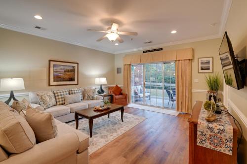 Garden City Apartamento | Tupelo Bay Golf Resort Condo - 1 Mile to Beach!