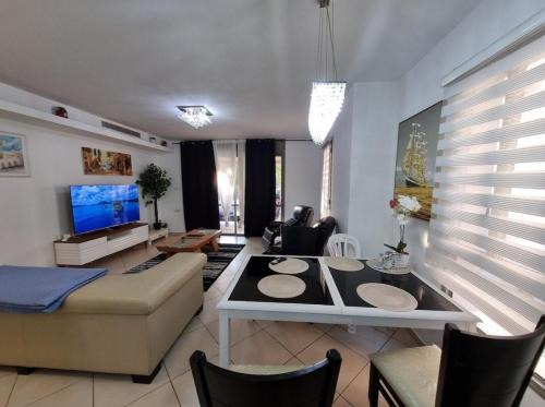 Rehovot Apartamento | Turdeluxe company 4 room apartment with breakfast