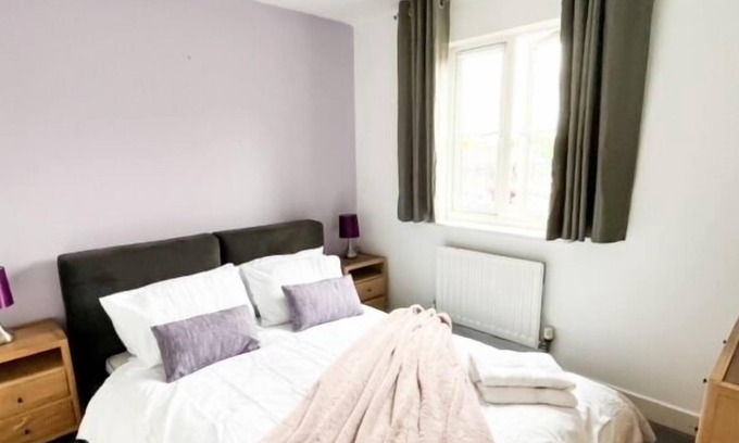 Melksham Casa | Turner's Court -This Amazing, 4 bedroom house in Melksham