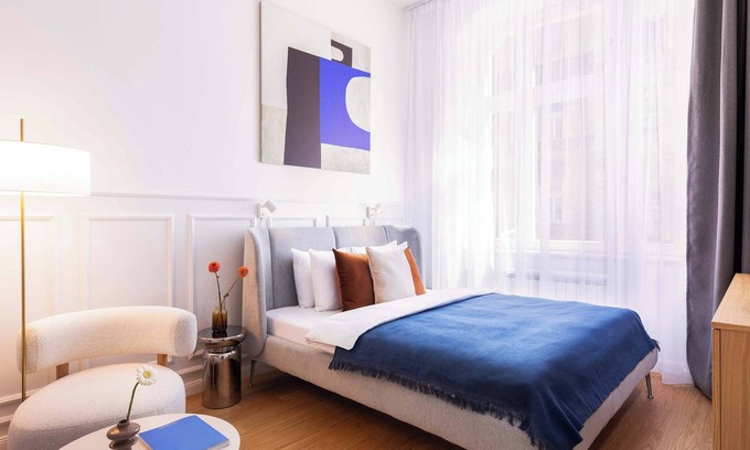 Vinohrady Apartamento | TurnKey | Vinohrady Modern Two-Bedroom Apartment