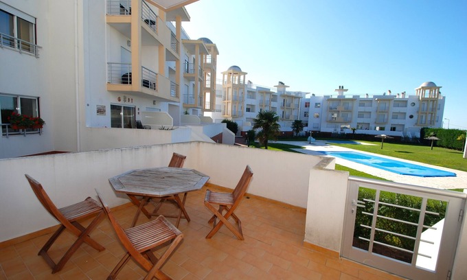 Nazare Apartamento | Turtle - Apartamento de 3 cuartos en Nazaré con 2 piscinas y terraza privada