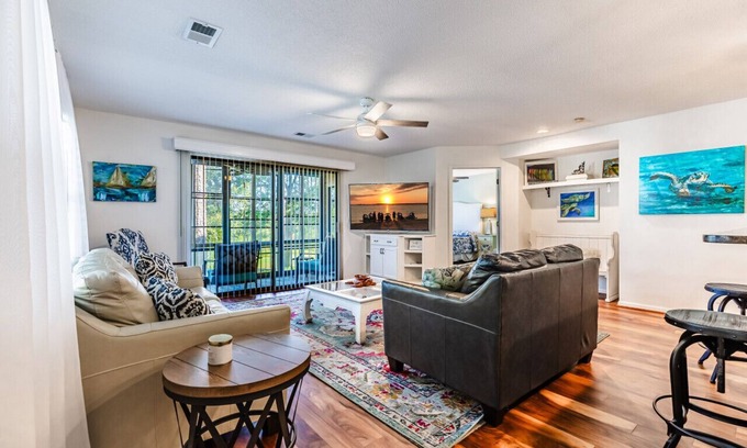 Sea Trail Condominio | Turtle Cove Haven: Your Coastal Escape
