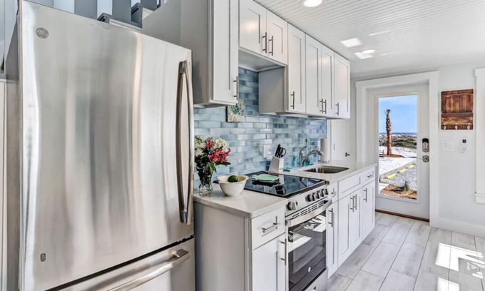 Fernandina Beach Apartamento | Turtle Loft | Charming Oceanfront Loft | Multiple Decks | Private Beach Access