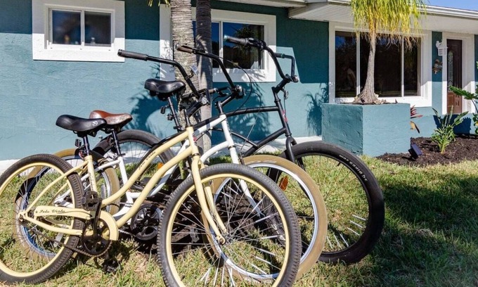 Golden Beach Estates Casa | Turtle Nest 3br w/hot tub, great park, beach!